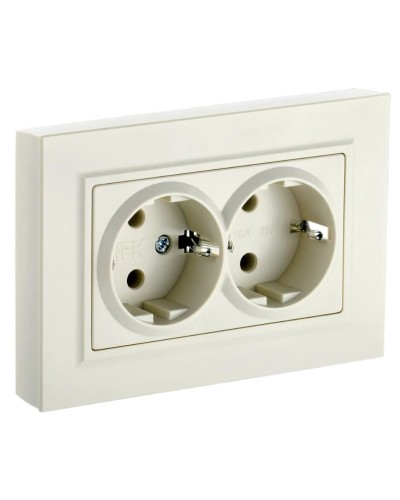 Розетка 2-местная с з/к РСш12-3-БрКр бежевый BRITE (BR-R24-16-K10-F). Розетка с заземлением с защитными шторками в сборе. IEK в Санкт-Петербурге