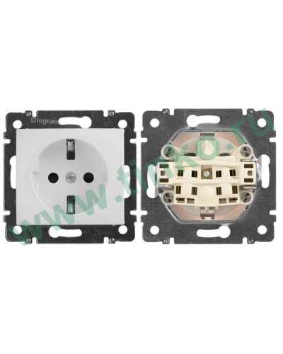 Розетка Valena 2К+3 10/16А, белый (774420). Розетка. LegranD в Санкт-Петербурге
