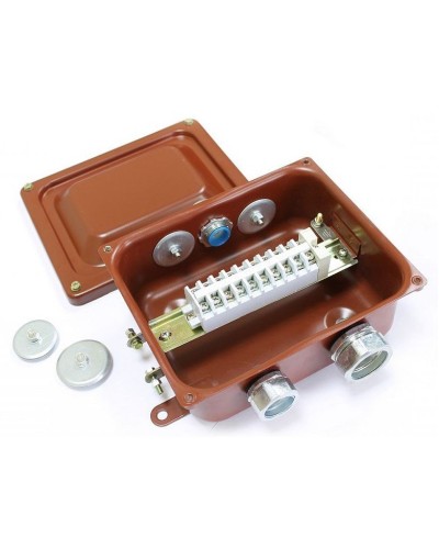 ККМА-10 У2 IP54 (zeta30372). Коробка клеммная металлическая с муфтами АТК для трубной электропроводки. ЗЭТА в Санкт-Петербурге